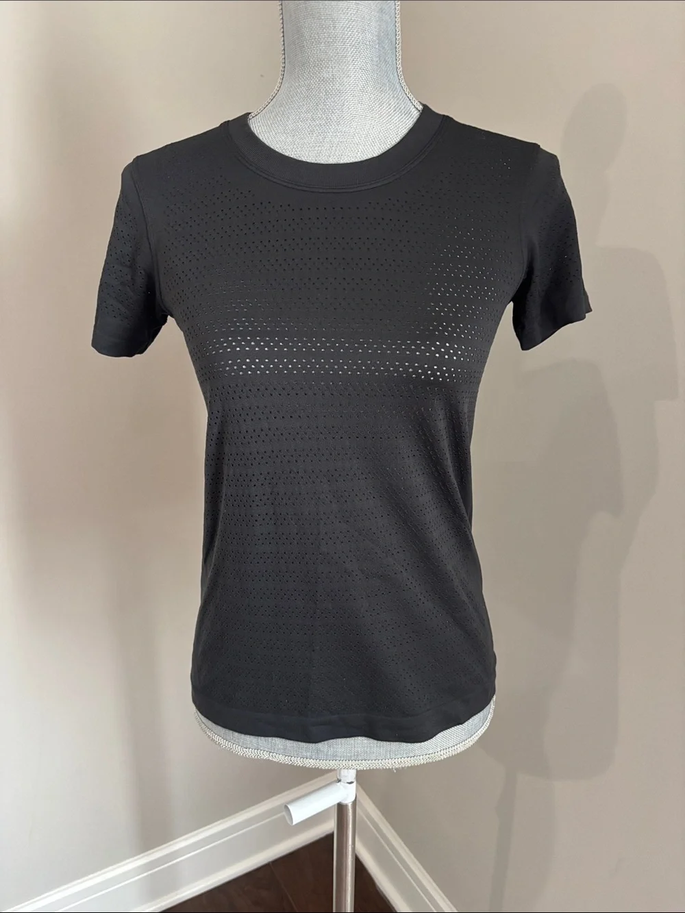 Lululemon Breeze By Short Sleeve *Squad Black / Black